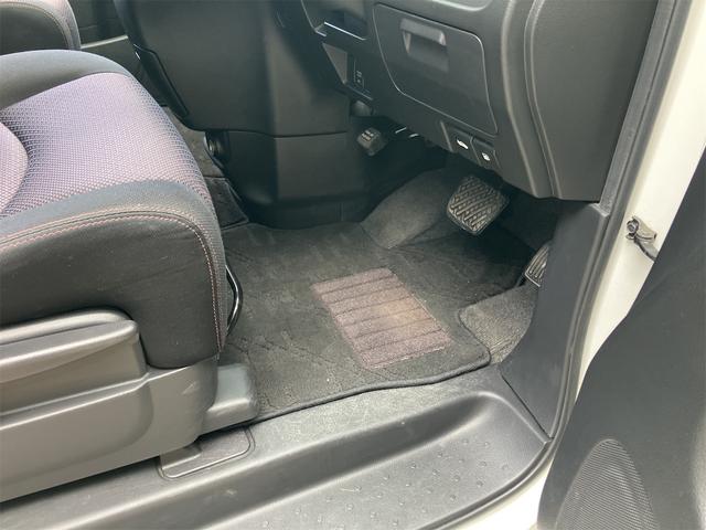 セレナ ハイウェイスター　両側電動スライドドア　オートクルーズコントロール　バックカメラ　リアモニター　ＥＴＣ　ドラレコ　キーレス　スマートキー　ナビ　ＴＶ　アイドリングストップ（24枚目）