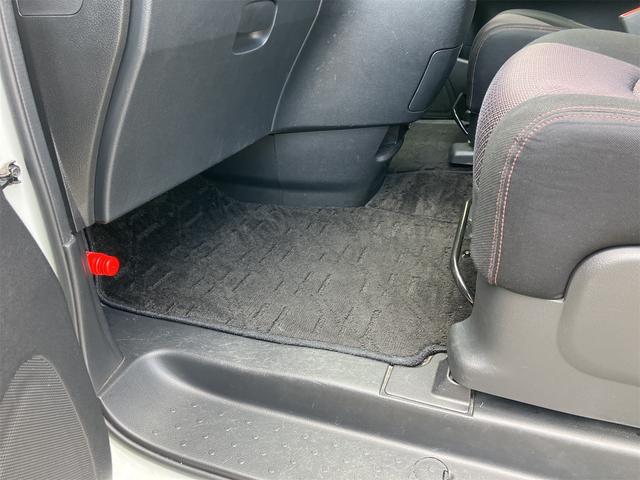 セレナ ハイウェイスター　両側電動スライドドア　オートクルーズコントロール　バックカメラ　リアモニター　ＥＴＣ　ドラレコ　キーレス　スマートキー　ナビ　ＴＶ　アイドリングストップ（28枚目）