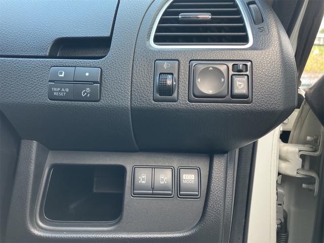 セレナ ハイウェイスター　両側電動スライドドア　オートクルーズコントロール　バックカメラ　リアモニター　ＥＴＣ　ドラレコ　キーレス　スマートキー　ナビ　ＴＶ　アイドリングストップ（56枚目）