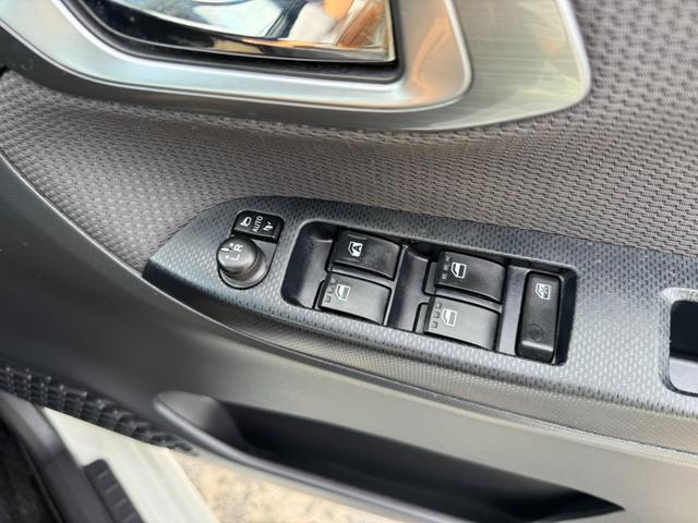 ムーヴ カスタム　Ｘ　純正ナビ・Ｂｌｕｅｔｏｏｔｈオーディオ・フルセグＴＶ・バックカメラ・プッシュスタート・スマートキー・横滑り防止装置・アイドリングストップ・オートリトラクタブルドアミラー・ＬＥＤヘッドライト（42枚目）