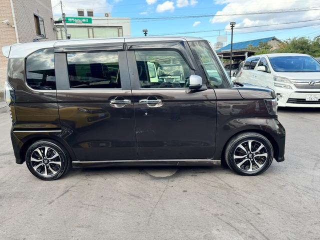 Ｎ－ＢＯＸカスタム Ｇ・ＥＸ　純正ナビ　フルセグＴＶ　Ｂｌｕｅｔｏｏｔｈオーディオ　バックカメラ　ＥＴＣ　電動スライドドア　スマートキー　プッシュスタート　オートエアコン　ＬＥＤヘッドライト　オートライト（13枚目）