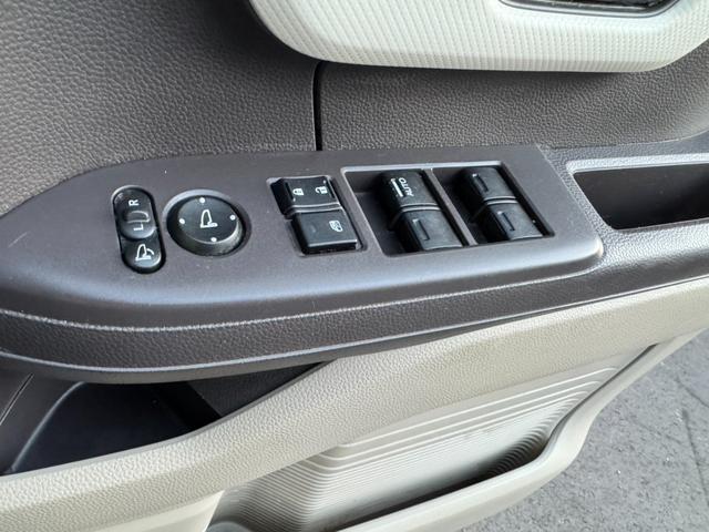 N-BOX G・Lターボホンダセンシング 純正ナビ フルセグTV Bluetoothオーディオ バックカメラ ETC 衝突軽減ブレーキ レーダークルーズコントロール 両側電動スライドドア スマートキー LEDヘッドライト(42枚目)