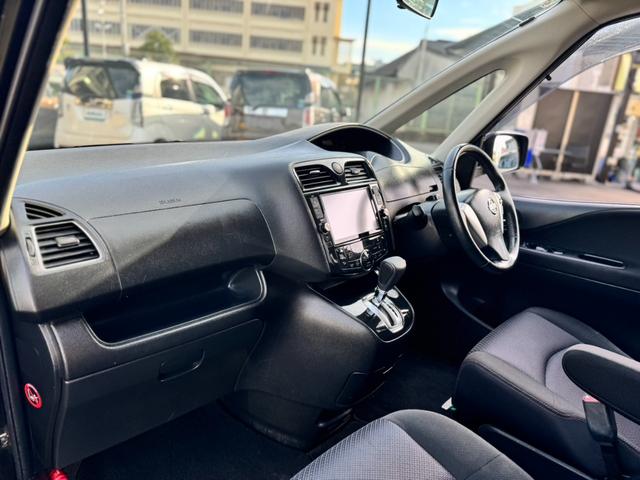 セレナ ハイウェイスター　Ｓ－ハイブリッド　Ｖセレクション　純正８インチナビ　フルセグＴＶ　Ｂｌｕｅｔｏｏｔｈオーディオ　バックカメラ　後席フリップダウンモニター　ＥＴＣ　両側電動スライドドア　クルーズコントロール　スマートキー　プッシュスタート（18枚目）