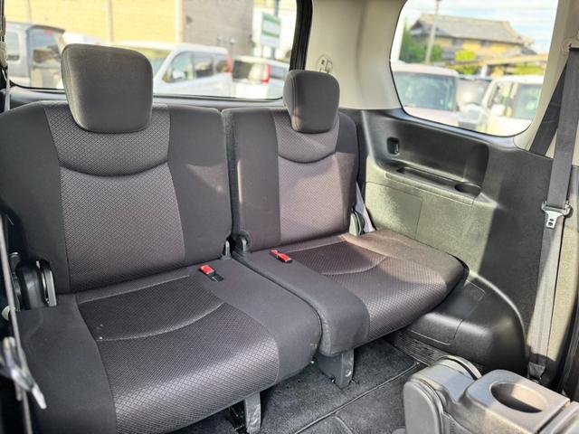 セレナ ハイウェイスター　Ｓ－ハイブリッド　Ｖセレクション　純正８インチナビ　フルセグＴＶ　Ｂｌｕｅｔｏｏｔｈオーディオ　バックカメラ　後席フリップダウンモニター　ＥＴＣ　両側電動スライドドア　クルーズコントロール　スマートキー　プッシュスタート（26枚目）