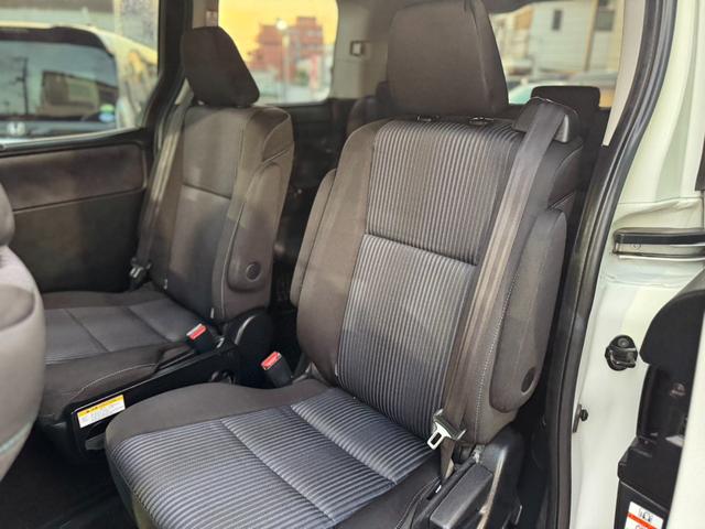 ヴォクシー ＺＳ　煌　純正ナビ・フルセグＴＶ・Ｂｌｕｅｔｏｏｔｈオーディオ・バックカメラ・ＥＴＣ・両側電動スライドドア・プッシュスタート・スマートキー・アイドリングストップ・エコモード・横滑り防止装置・（25枚目）