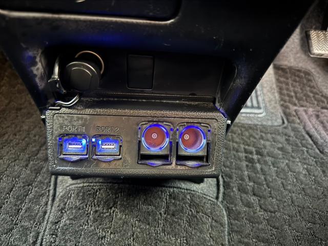 ヴォクシー ＺＳ　煌　純正ナビ・フルセグＴＶ・Ｂｌｕｅｔｏｏｔｈオーディオ・バックカメラ・ＥＴＣ・両側電動スライドドア・プッシュスタート・スマートキー・アイドリングストップ・エコモード・横滑り防止装置・（39枚目）