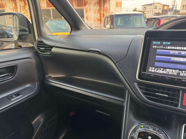 ヴォクシー ＺＳ　煌　純正ナビ・フルセグＴＶ・Ｂｌｕｅｔｏｏｔｈオーディオ・バックカメラ・ＥＴＣ・両側電動スライドドア・プッシュスタート・スマートキー・アイドリングストップ・エコモード・横滑り防止装置・（40枚目）