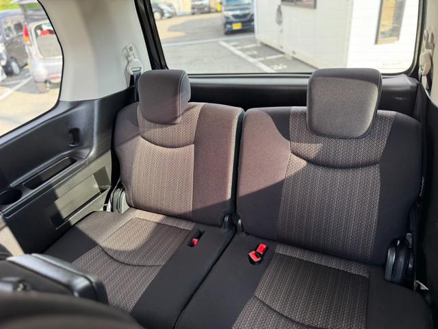 当店のお車をご覧頂き有難うございます。内外装の追加写真をご希望のお客様はお気軽にお申し付けください。現車確認もお待ちしております。