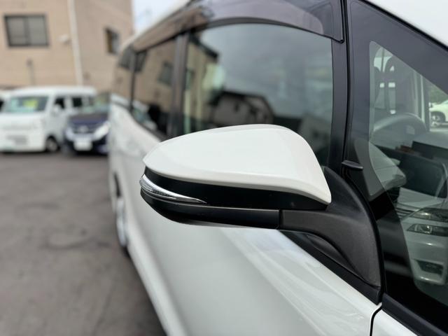 ヴォクシー ハイブリッドＶ　社外ナビ・ワンセグＴＶ・バックカメラ・ＥＴＣ・両側電動スライドドア・前席シートヒーター・オートクルーズコントロール・プッシュスタート・スマートキー・車両接近通報装置・トラクションコントロール・（46枚目）