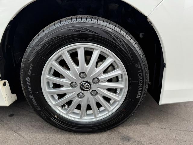 ヴォクシー ハイブリッドＶ　社外ナビ・ワンセグＴＶ・バックカメラ・ＥＴＣ・両側電動スライドドア・前席シートヒーター・オートクルーズコントロール・プッシュスタート・スマートキー・車両接近通報装置・トラクションコントロール・（51枚目）