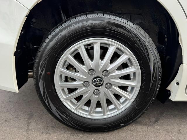 ヴォクシー ハイブリッドＶ　社外ナビ・ワンセグＴＶ・バックカメラ・ＥＴＣ・両側電動スライドドア・前席シートヒーター・オートクルーズコントロール・プッシュスタート・スマートキー・車両接近通報装置・トラクションコントロール・（52枚目）