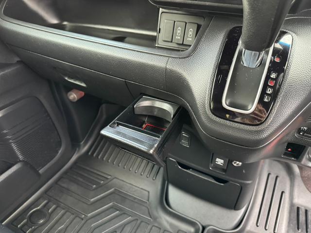 Ｎ－ＢＯＸカスタム Ｇ・Ｌホンダセンシング　社外ナビ・Ｂｌｕｅｔｏｏｔｈオーディオ・フルセグＴＶ・バックカメラ・ＥＴＣ・両側スライド左側電動ドア・車線逸脱警報・ホンダセンシング・横滑り防止装置・プッシュスタート・スマートキー・（38枚目）