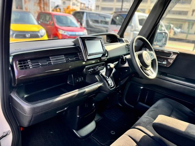 Ｎ－ＢＯＸカスタム Ｇ・Ｌホンダセンシング　純正ナビ・Ｂｌｕｅｔｏｏｔｈオーディオ・フルセグＴＶ・バックカメラ・ＥＴＣ・両側スライド片側電動スライドドア・オートクルーズコントロール・ホンダセンシング・車線逸脱警報・横滑り防止装置・（18枚目）