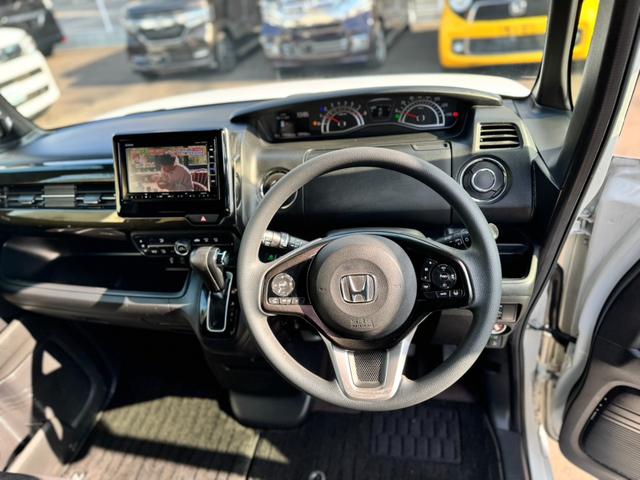 Ｎ－ＢＯＸカスタム Ｇ・Ｌホンダセンシング　純正ナビ・Ｂｌｕｅｔｏｏｔｈオーディオ・フルセグＴＶ・バックカメラ・ＥＴＣ・両側スライド片側電動スライドドア・オートクルーズコントロール・ホンダセンシング・車線逸脱警報・横滑り防止装置・（29枚目）