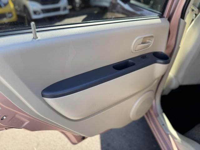 当店のお車をご覧頂き有難うございます。内外装の追加写真をご希望のお客様はお気軽にお申し付けください。現車確認もお待ちしております。