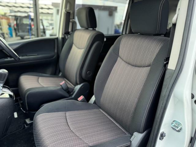 セレナ ハイウェイスター　Ｓ－ハイブリッド　純正ナビ・Ｂｌｕｅｔｏｏｔｈオーディオ・フルセグＴＶ・バックカメラ・ＥＴＣ・両側電動スライドドア・車線逸脱警報・オートクルーズコントロール・電動格納ミラー・プッシュスタート・スマートキー（19枚目）