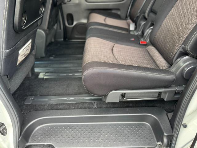 セレナ ハイウェイスター　Ｓ－ハイブリッド　純正ナビ・Ｂｌｕｅｔｏｏｔｈオーディオ・フルセグＴＶ・バックカメラ・ＥＴＣ・両側電動スライドドア・車線逸脱警報・オートクルーズコントロール・電動格納ミラー・プッシュスタート・スマートキー（26枚目）