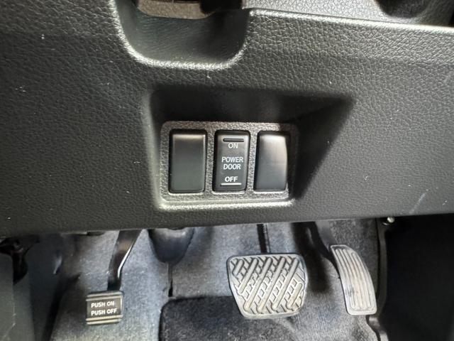 セレナ ハイウェイスター　Ｓ－ハイブリッド　純正ナビ・Ｂｌｕｅｔｏｏｔｈオーディオ・フルセグＴＶ・バックカメラ・ＥＴＣ・両側電動スライドドア・車線逸脱警報・オートクルーズコントロール・電動格納ミラー・プッシュスタート・スマートキー（41枚目）