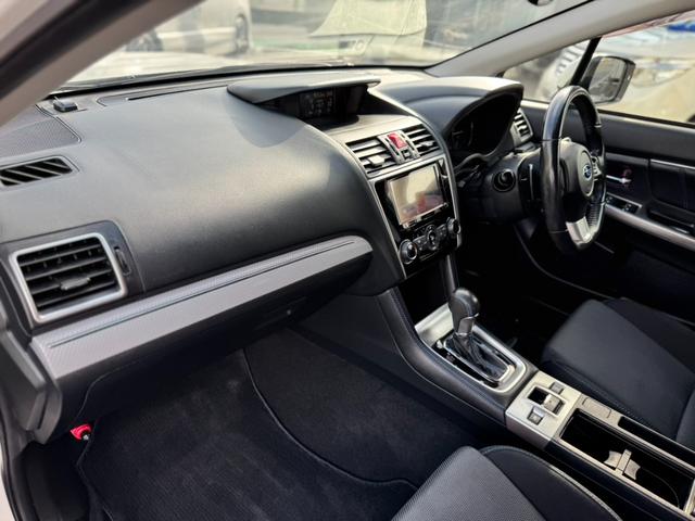 レヴォーグ １．６ＧＴ－Ｓアイサイト　社外ナビ・Ｂｌｕｅｔｏｏｔｈオーディオ・フルセグＴＶ・バックカメラ・オートクルーズコントロール・ＥＴＣ・プッシュスタート・スマートキー・アイサイト・横滑り防止装置・電動格納ミラー・パワーウィンド・（20枚目）