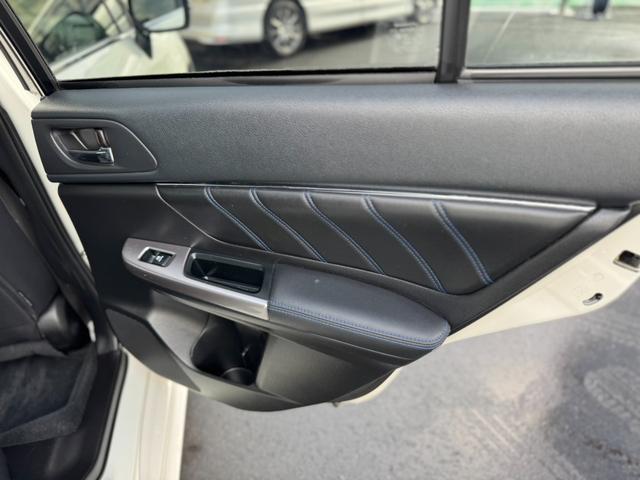 レヴォーグ １．６ＧＴ－Ｓアイサイト　社外ナビ・Ｂｌｕｅｔｏｏｔｈオーディオ・フルセグＴＶ・バックカメラ・オートクルーズコントロール・ＥＴＣ・プッシュスタート・スマートキー・アイサイト・横滑り防止装置・電動格納ミラー・パワーウィンド・（24枚目）