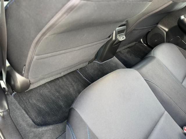 レヴォーグ １．６ＧＴ－Ｓアイサイト　社外ナビ・Ｂｌｕｅｔｏｏｔｈオーディオ・フルセグＴＶ・バックカメラ・オートクルーズコントロール・ＥＴＣ・プッシュスタート・スマートキー・アイサイト・横滑り防止装置・電動格納ミラー・パワーウィンド・（28枚目）