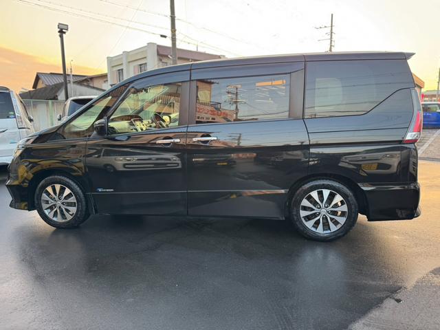 セレナ ハイウェイスター　純正ナビ・Ｂｌｕｅｔｏｏｔｈオーディオ・フルセグＴＶ・バックカメラ・ＥＴＣ・オートクルーズコントロール・両側電動スライドドア・助手席／運転席シートヒーター・プッシュスタート・スマートキー・（13枚目）