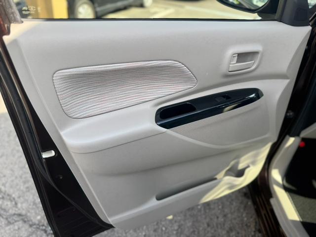 当店のお車をご覧頂き有難うございます。内外装の追加写真をご希望のお客様はお気軽にお申し付けください。現車確認もお待ちしております。