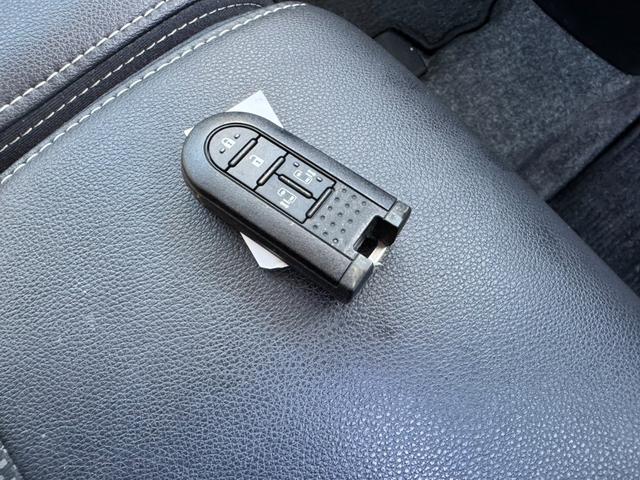 タント カスタムRS トップエディションリミテッドSAIII 純正8インチナビ フルセグTV Bluetoothオーディオ 全方位カメラ ETC 両側電動スライドドア 衝突軽減ブレーキ シートヒーター スマートキー LEDヘッドライト(35枚目)