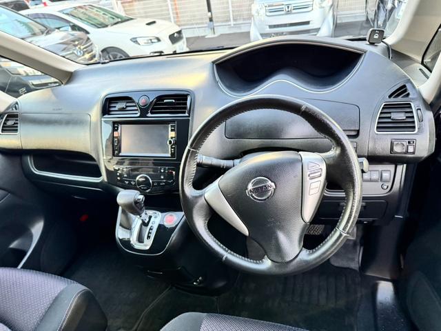 セレナ ハイウェイスター　Ｓ－ハイブリッド　純正ナビ　フルセグＴＶ　バックカメラ　後席フリップダウンモニター　両側電動スライドドア　スマートキー　プッシュスタート　ＨＩＤヘッドライト　オートエアコン　コーナーセンサー（29枚目）