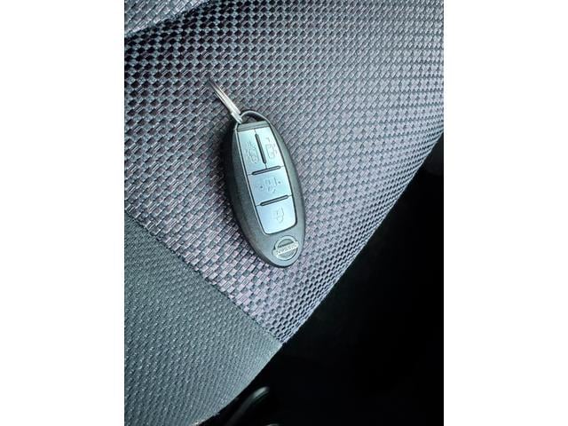 セレナ ハイウェイスター　Ｓ－ハイブリッド　純正ナビ　フルセグＴＶ　バックカメラ　後席フリップダウンモニター　両側電動スライドドア　スマートキー　プッシュスタート　ＨＩＤヘッドライト　オートエアコン　コーナーセンサー（34枚目）