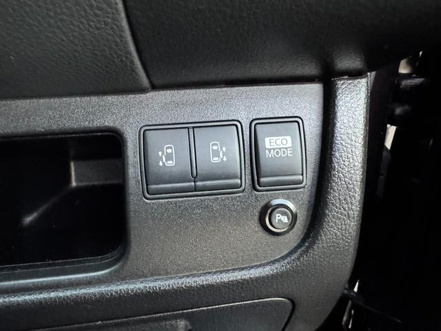 セレナ ハイウェイスター　Ｓ－ハイブリッド　純正ナビ　フルセグＴＶ　バックカメラ　後席フリップダウンモニター　両側電動スライドドア　スマートキー　プッシュスタート　ＨＩＤヘッドライト　オートエアコン　コーナーセンサー（37枚目）