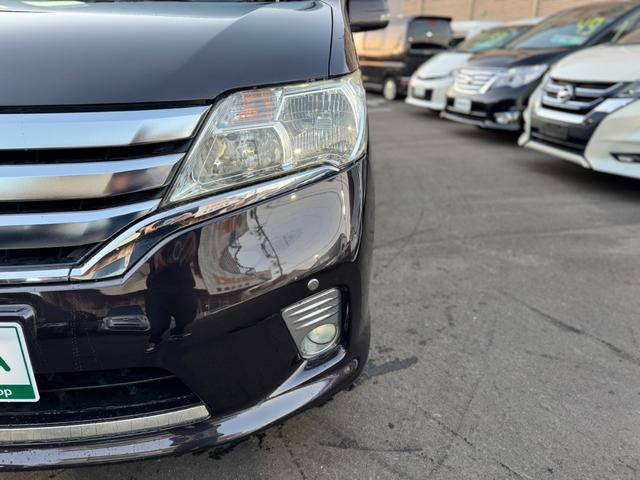 セレナ ハイウェイスター　Ｓ－ハイブリッド　純正ナビ　フルセグＴＶ　バックカメラ　後席フリップダウンモニター　両側電動スライドドア　スマートキー　プッシュスタート　ＨＩＤヘッドライト　オートエアコン　コーナーセンサー（42枚目）