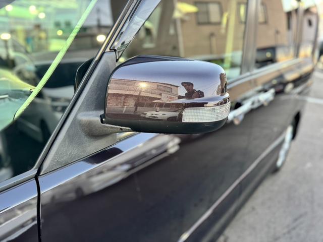 セレナ ハイウェイスター　Ｓ－ハイブリッド　純正ナビ　フルセグＴＶ　バックカメラ　後席フリップダウンモニター　両側電動スライドドア　スマートキー　プッシュスタート　ＨＩＤヘッドライト　オートエアコン　コーナーセンサー（44枚目）