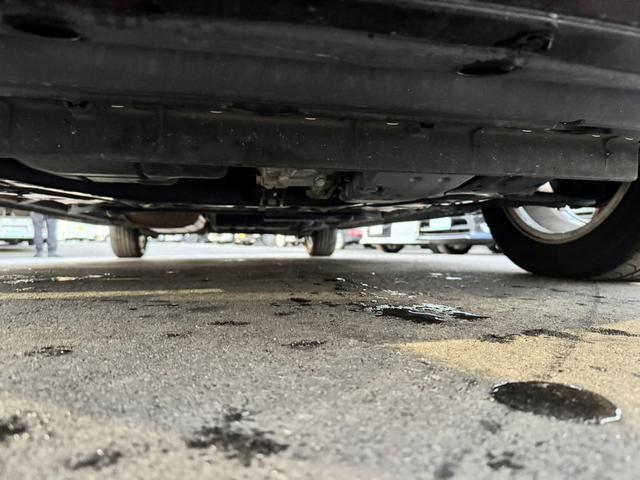 セレナ ハイウェイスター　Ｓ－ハイブリッド　純正ナビ　フルセグＴＶ　バックカメラ　後席フリップダウンモニター　両側電動スライドドア　スマートキー　プッシュスタート　ＨＩＤヘッドライト　オートエアコン　コーナーセンサー（49枚目）