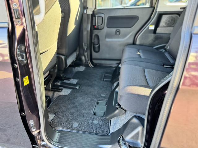 スペーシアカスタムＺ ターボ　社外ナビ　ワンセグＴＶ　バックカメラ　ＥＴＣ　ステアリングスイッチ　両側電動スライドドア　スマートキー　プッシュスタート　デュアルカメラブレーキサポート　シートヒーター（21枚目）