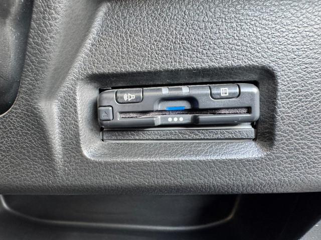 スペーシアカスタムＺ ターボ　社外ナビ　ワンセグＴＶ　バックカメラ　ＥＴＣ　ステアリングスイッチ　両側電動スライドドア　スマートキー　プッシュスタート　デュアルカメラブレーキサポート　シートヒーター（32枚目）