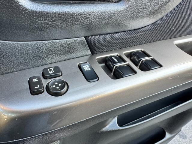 スペーシアカスタムＺ ターボ　社外ナビ　ワンセグＴＶ　バックカメラ　ＥＴＣ　ステアリングスイッチ　両側電動スライドドア　スマートキー　プッシュスタート　デュアルカメラブレーキサポート　シートヒーター（40枚目）