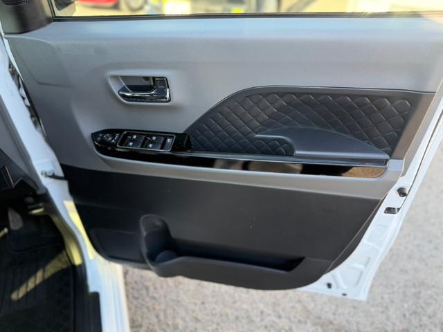 タント カスタムＸセレクション　純正ナビ・Ｂｌｕｅｔｏｏｔｈオーディオ・フルセグＴＶ・バックカメラ・前席シートヒーター・ＥＴＣ・プッシュスタート・両側電動スライドドア・プッシュスタート・衝突軽減ブレーキ・横滑り防止装置・（17枚目）