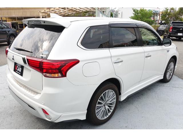 アウトランダーＰＨＥＶ Ｇプレミアムパッケージ　フローティング１１型ナビ　ドラレコ（7枚目）