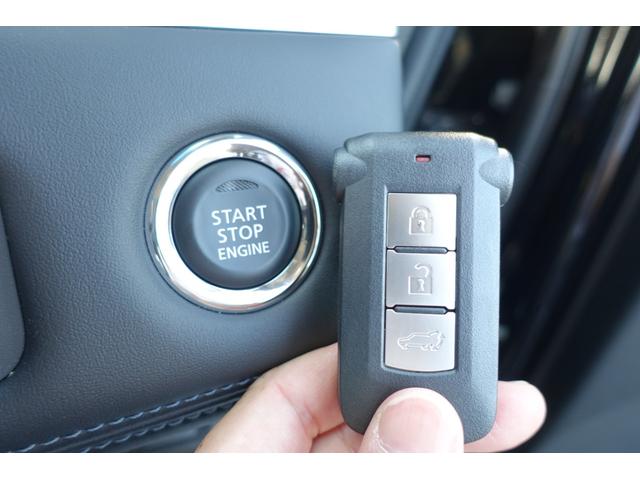 デリカＤ：５ Ｐ　電動サイドステップ　純性１０．１型Ｍナビ　ＥＴＣ　フロントドラレコ　後側方車両検知警報システム　ハンドルヒーター　両側電動スライドドア（17枚目）