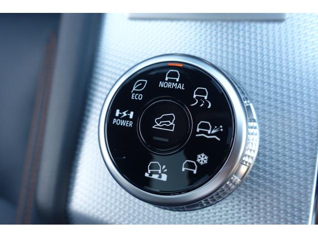 アウトランダーＰＨＥＶ Ｐ　電動パノラマサンルーフ　スポーティＰＫＧ　スマートフォン連携ナビ　アラウンドモニター　ルーフレール　エレクトリックテールゲート（17枚目）