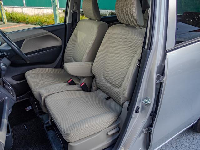 ワゴンＲ ＦＸ　ＣＤチューナー／ＥＴＣ／オートエアコン／アイドリングストップ／後席スライドシート／助手席下収納（25枚目）