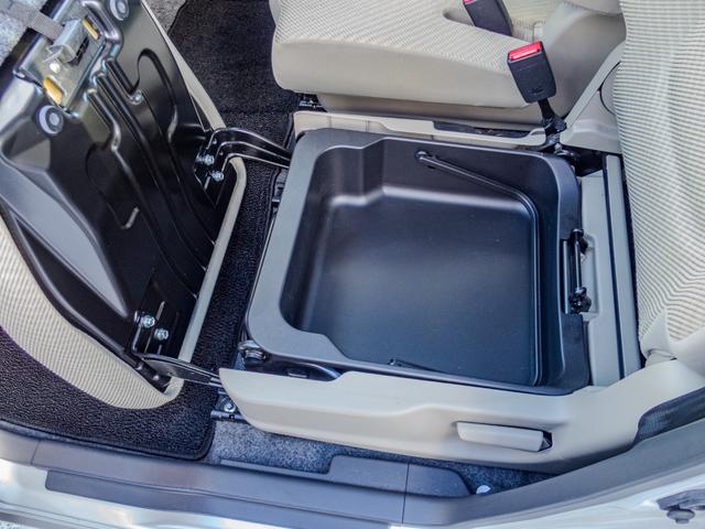 ワゴンＲ ＦＸ　ＣＤチューナー／ＥＴＣ／オートエアコン／アイドリングストップ／後席スライドシート／助手席下収納（26枚目）
