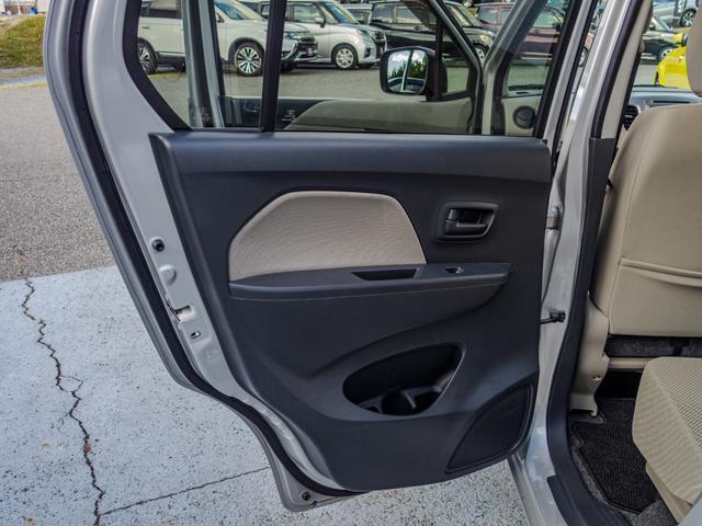 ワゴンＲ ＦＸ　ＣＤチューナー／ＥＴＣ／オートエアコン／アイドリングストップ／後席スライドシート／助手席下収納（34枚目）