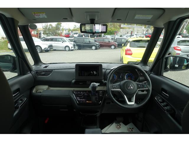 デリカミニ Ｔ　プレミアム　デジタルルームミラー　マルチアラウンドモニター　両側電動スライドドア　マイパイロット　電動パーキングブレーキ　パドルシフト　ＬＥＤヘッドライト　ヒルディセントコントロール（10枚目）