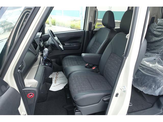 デリカミニ Ｔ　プレミアム　デジタルルームミラー　マルチアラウンドモニター　両側電動スライドドア　マイパイロット　電動パーキングブレーキ　パドルシフト　ＬＥＤヘッドライト　ヒルディセントコントロール（11枚目）