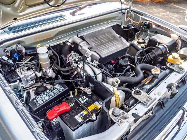 �͋����C���^�[�N�[���[�^�[�{�G���W�����ځI�{�i�I�ȏc�u���G���W�����C�A�E�g���̗p���Ă��܂��B