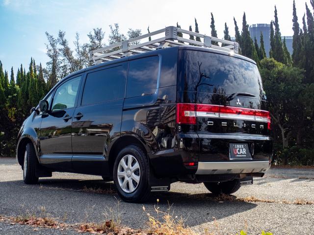 デリカＤ：５ Ｍ　リミテッドパッケージ　ＫＥＮＷＯＯＤ製ＵＳＢ＆Ｂｌｕｅｔｏｏｔｈ対応ナビ　バックカメラ　純正ルーフラック　助手席側電動スライドドア　アイドリングストップ　オーバーライダー　マッドフラップ（8枚目）