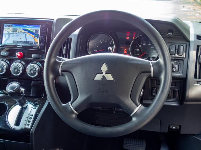 デリカＤ：５ Ｍ　リミテッドパッケージ　ＫＥＮＷＯＯＤ製ＵＳＢ＆Ｂｌｕｅｔｏｏｔｈ対応ナビ　バックカメラ　純正ルーフラック　助手席側電動スライドドア　アイドリングストップ　オーバーライダー　マッドフラップ（14枚目）