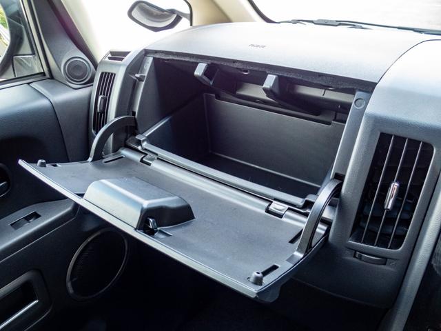 デリカＤ：５ Ｍ　リミテッドパッケージ　ＫＥＮＷＯＯＤ製ＵＳＢ＆Ｂｌｕｅｔｏｏｔｈ対応ナビ　バックカメラ　純正ルーフラック　助手席側電動スライドドア　アイドリングストップ　オーバーライダー　マッドフラップ（31枚目）